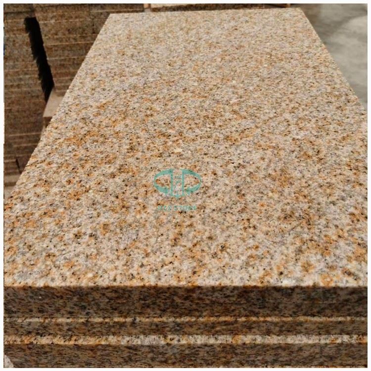 G682 Rusty Granite Paving Tiles