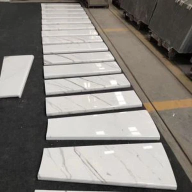 Calacatta व्हाइट मार्बल सीढ़ी