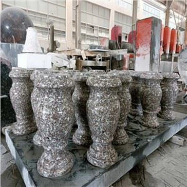 समाधि स्थल की सजावट के लिए G664 ग्रेनाइट फूलदान